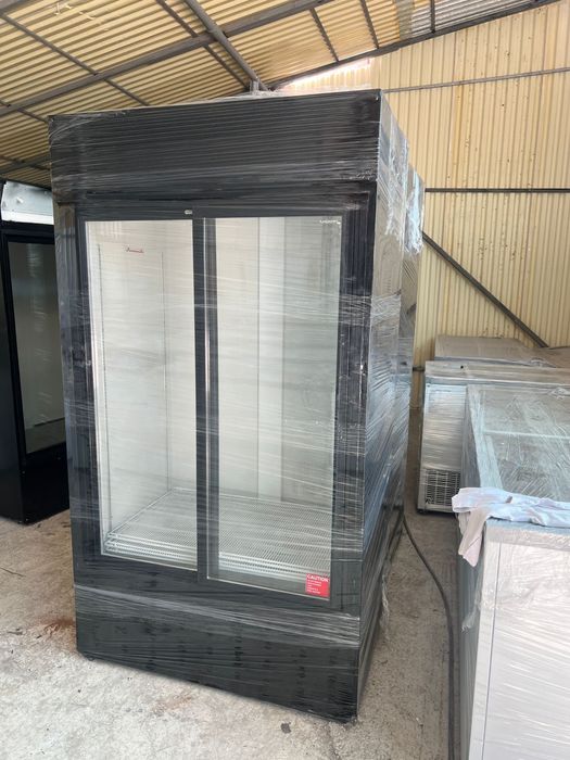 Vitri a frigorifica cu 2 usi pentru racoritoare