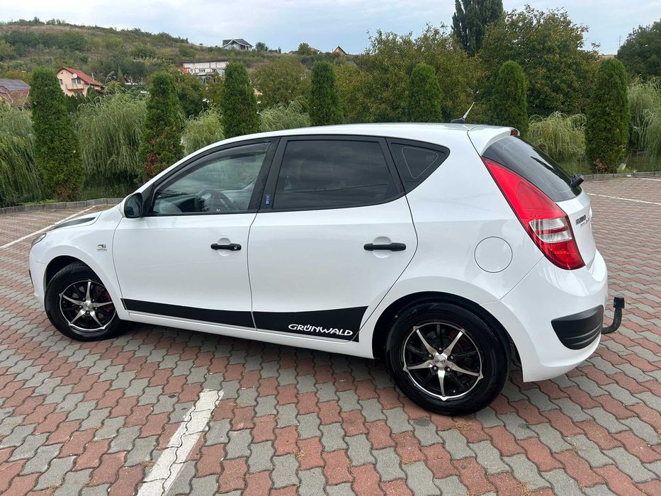 HYUNDAI i30 2009 — imagine 4