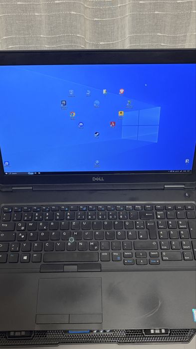 Laptop Dell i5 generatia 8