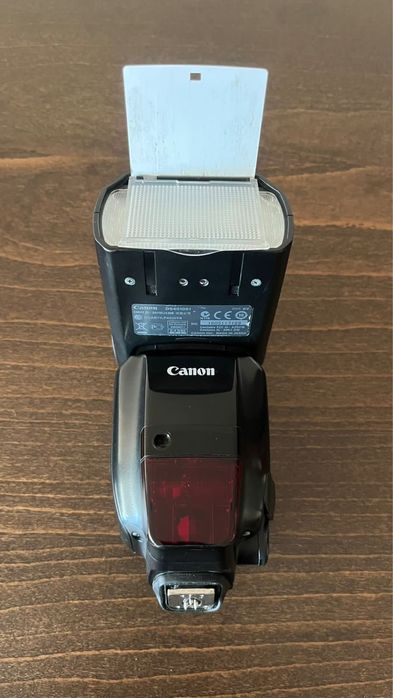 Вспышка Canon 600 EX-RT