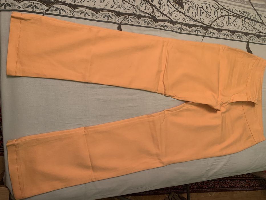 Продавам дамски ризи,  официално сако, панталони