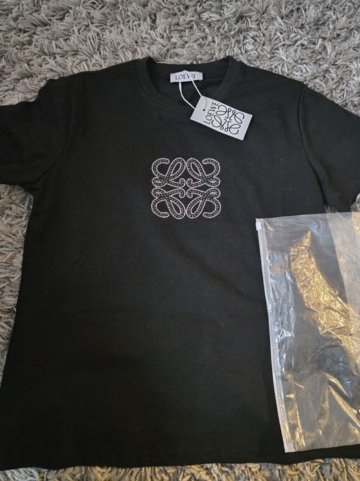 Уникална тениска Маркова с камъни С размер