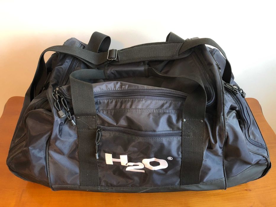 Lot 12 genti calatorii / sport / sala / fitness Adidas, Hummel, H2O, Gio Style stare buna si foarte buna