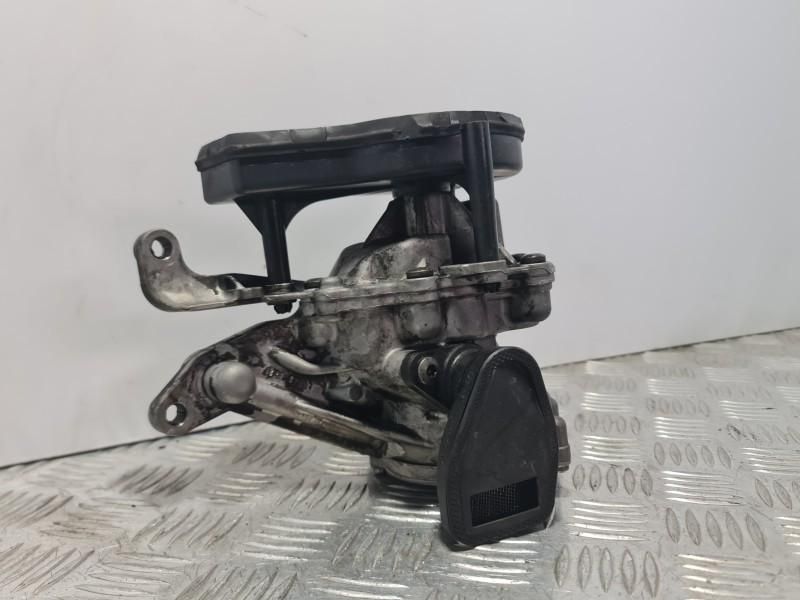 Pompa ulei Opel Astra J GTC 1.6CDTI 136cp 100kw; 1.6CDTI 120cp 88kw; 1