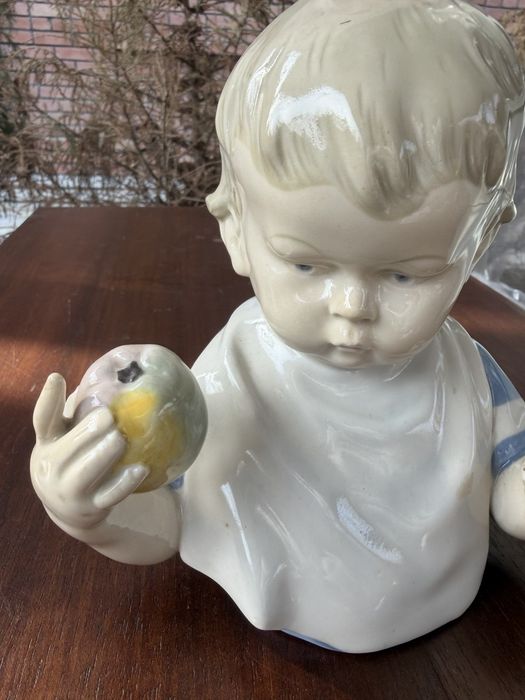 Фарфоровые статуэтки