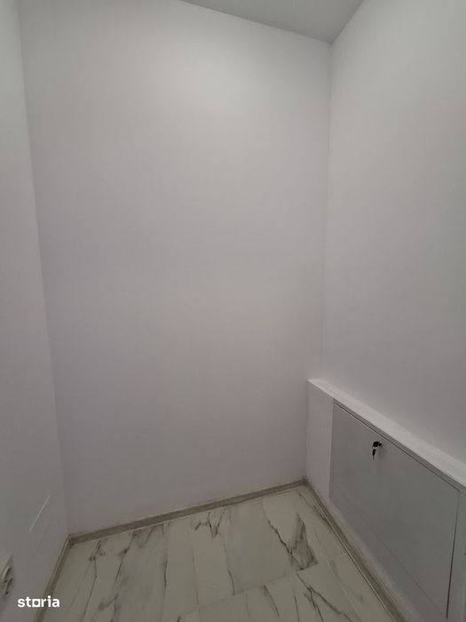 Apartament cu o camera decomandat, balcon, zona Terra