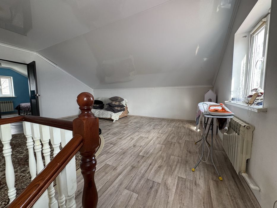 Продам мансардный дом срочно