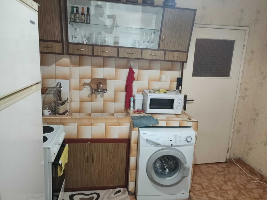 Продава се Двустаен апартамент в Търговище, Център - 74 кв.м за 931 €/кв.м - Снимка #3