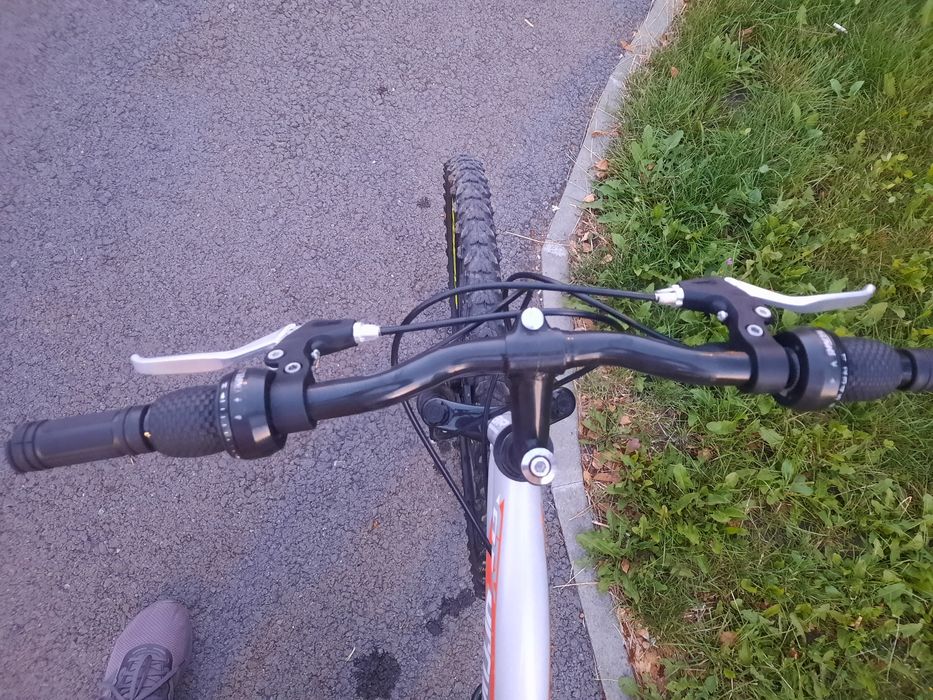 Bicicleta de vânzare