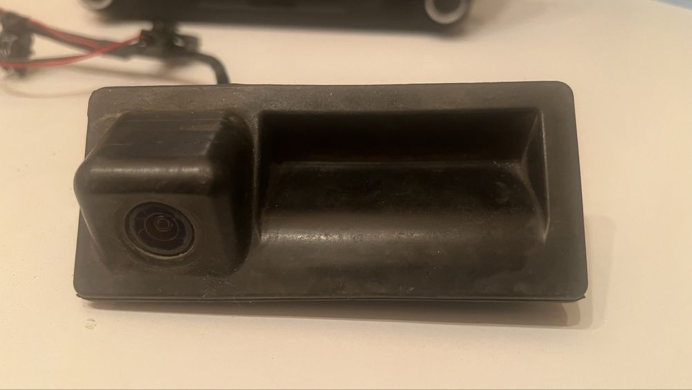 Navigatie radio Volkswagen Tiguan 2012 originala + camera mansarier