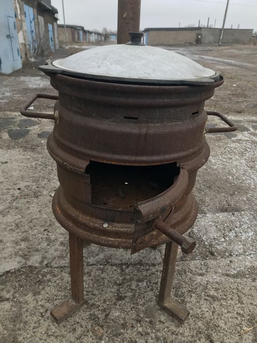 Продаю печь с казаном.