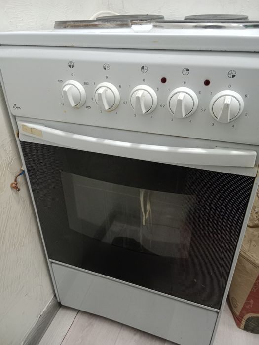 Продам эл печь в хорошем состояний