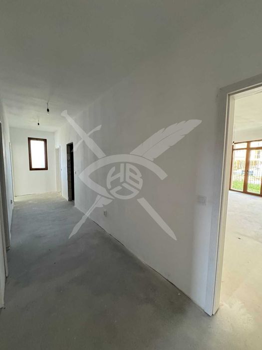 Продава се Тристаен апартамент в Созопол - 163 кв.м за 748 €/кв.м - Снимка #1