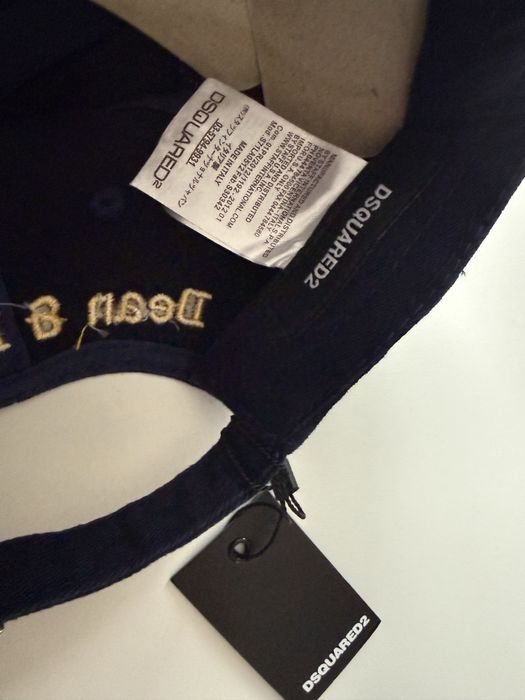 Шапка Dsquared нова