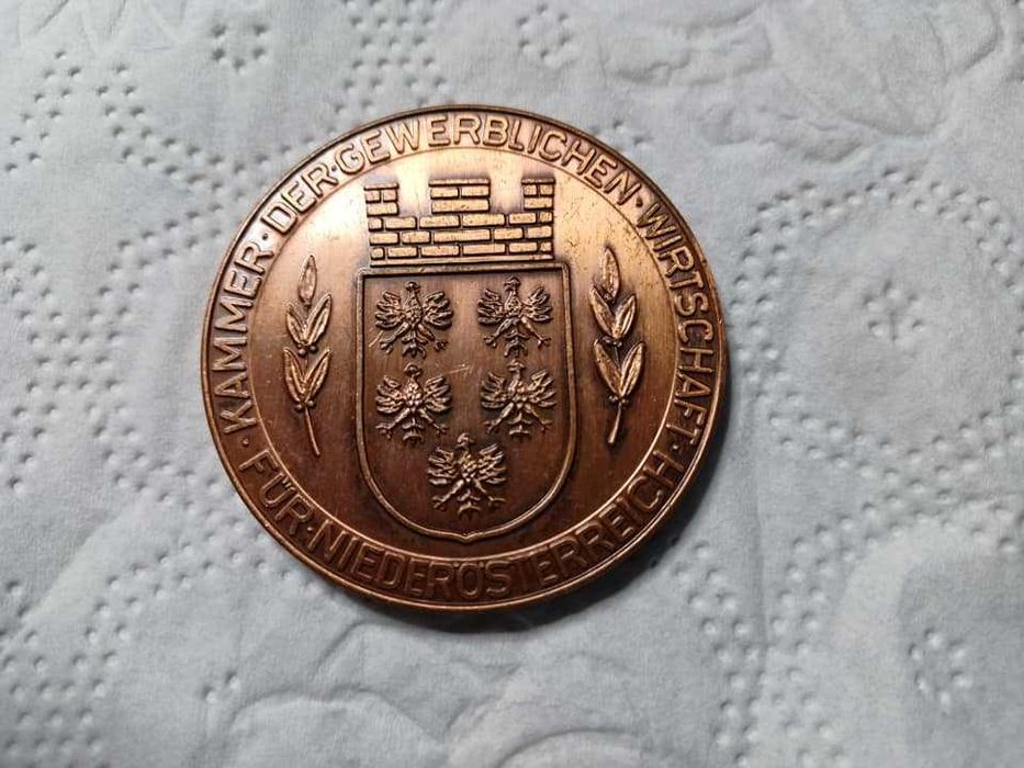 Lot vintage de 8 medalii diferite 2