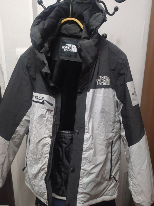 Куртка новая . 46-44 размер