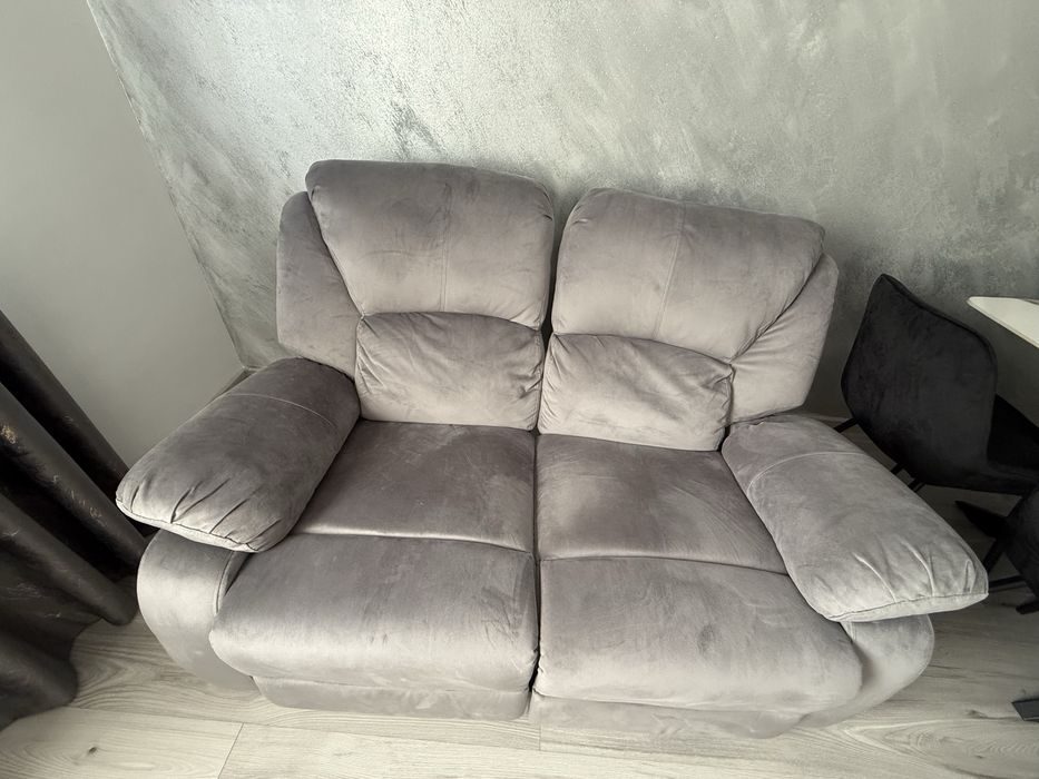 Canapea 2 locuri extensibilă - gri, catifea