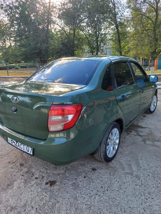 Продам машину лада гранта