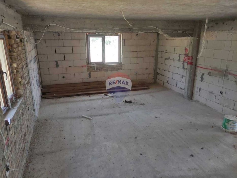 Продава се Къща в с. Храброво, Област Добрич - 140 кв.м за 393 €/кв.м - Снимка #6