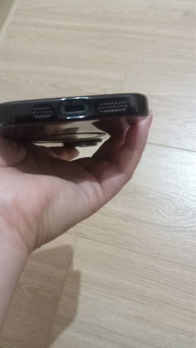 Срочно продам iPHONE 15