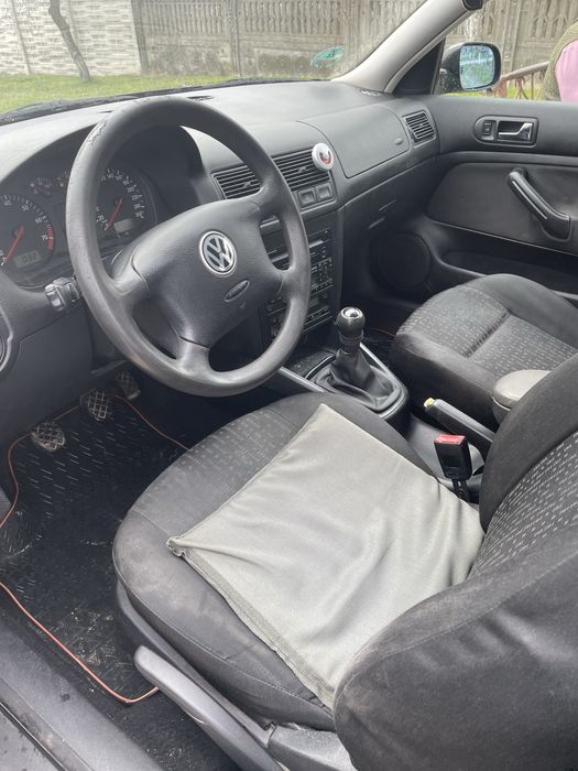 Vând Golf 4 , 1.6