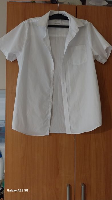 Camasa, tricou și pantaloni scoala mărimea 152