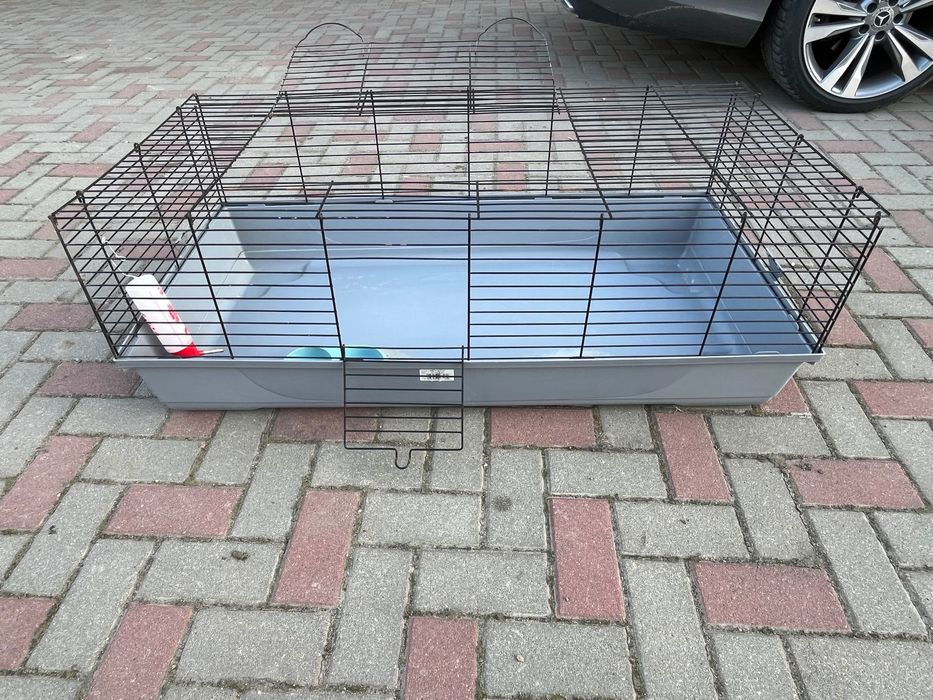 Vând cușcă pentru animale de companie