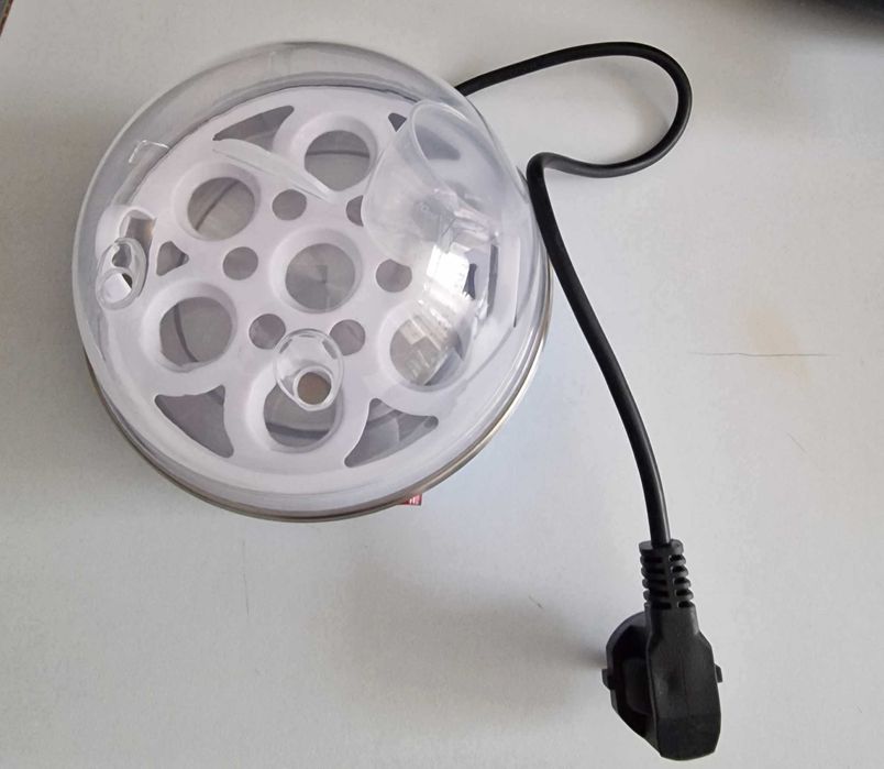 Aparat electric pentru fierberea oualelor la Oferta 50 lei