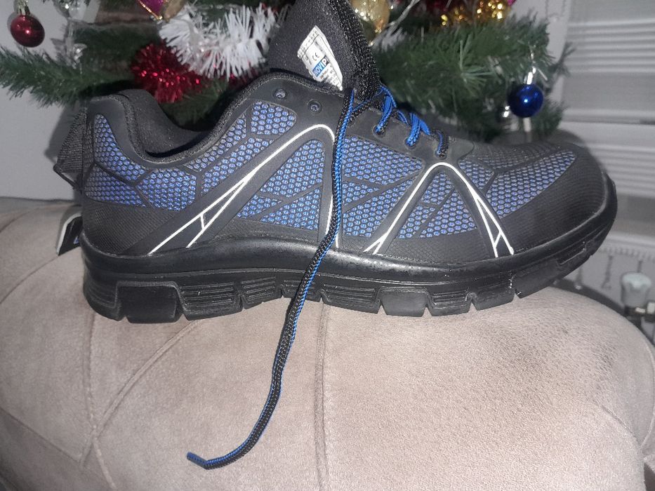 Чисто нови обуфки