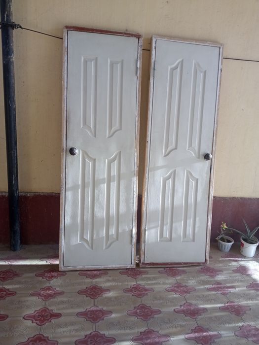 Eshiklar sotiladi !!!