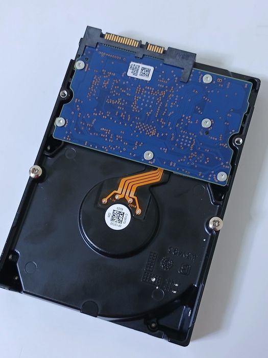 HDD 2TB 3.5 использовано не часто идеален