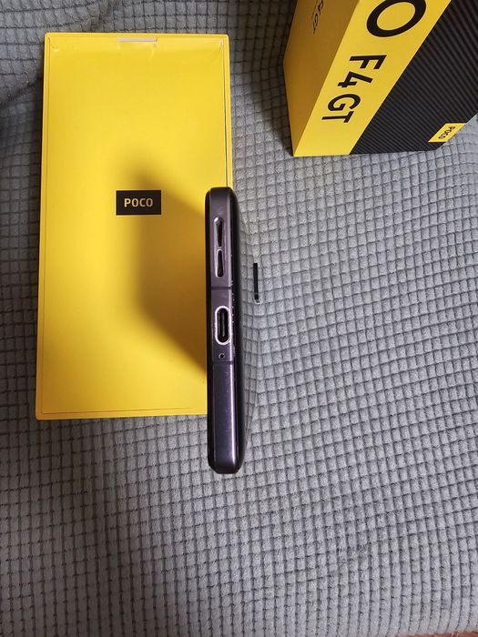 Продам Xiaomi Poco F4 GT 5G 16/256gb.