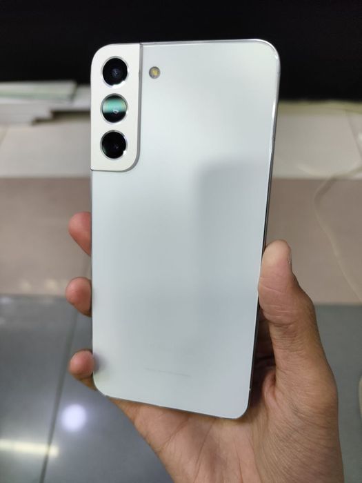 Samsung S22 PLUS holati ideal