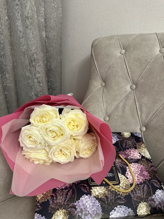 Букет цветы белые розы