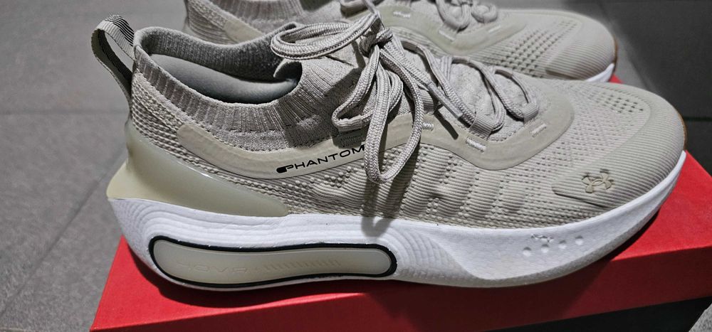 Under Armour Phantom 4