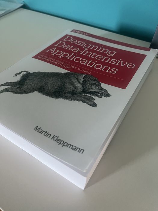 Design Data-Intensive Aplications