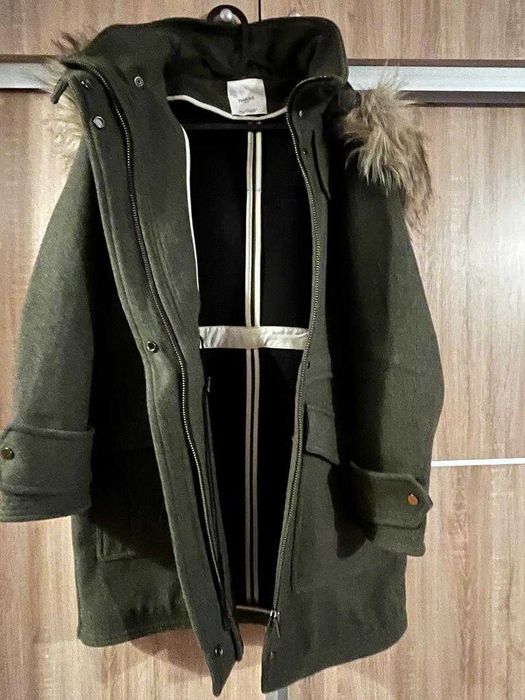 Palton de lana Mango cu guler de blana