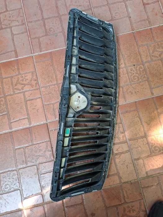 Grila radiator Skoda Octavia 2 Facelift an 2009-2013