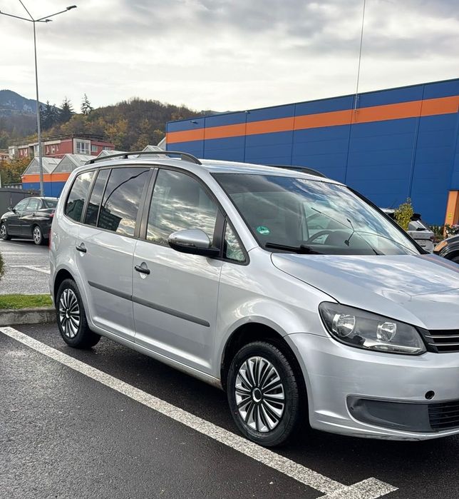 VOLKSWAGEN Touran
