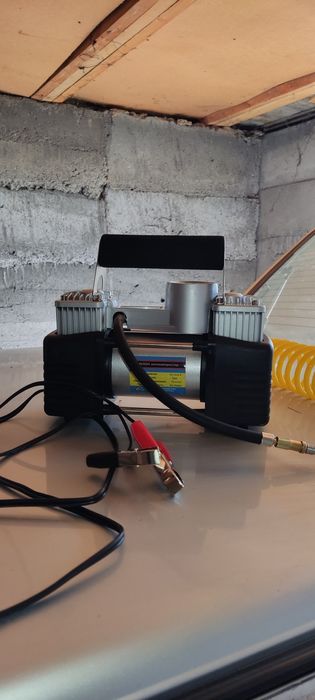 Компрессор для автомобиля двухпоршневой