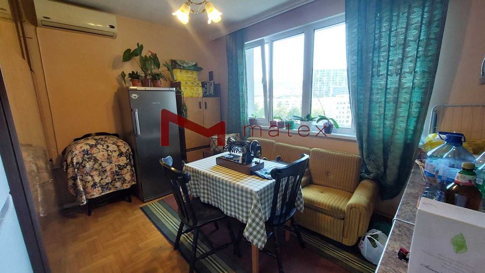 Продава се Четиристаен апартамент в Варна, Спортна зала - 120 кв.м за 1917 €/кв.м - Снимка #7