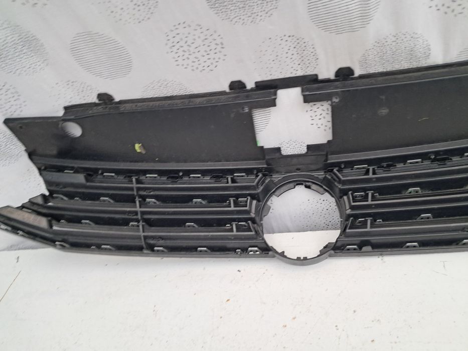Грил решетка Vw Passat B8