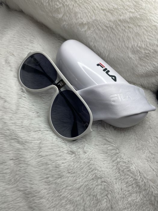 Оригинални дамски слънчеви очила FILA – с калъф