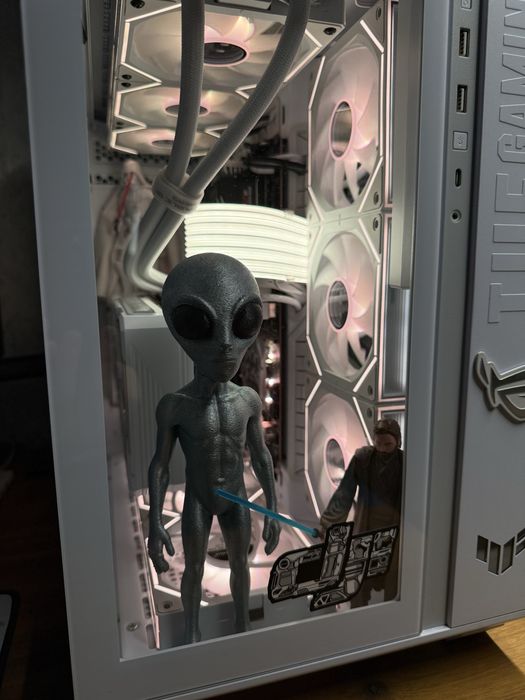 Ryzen 7700x -Rtx4070 ti -5TB Storage -Гаранция