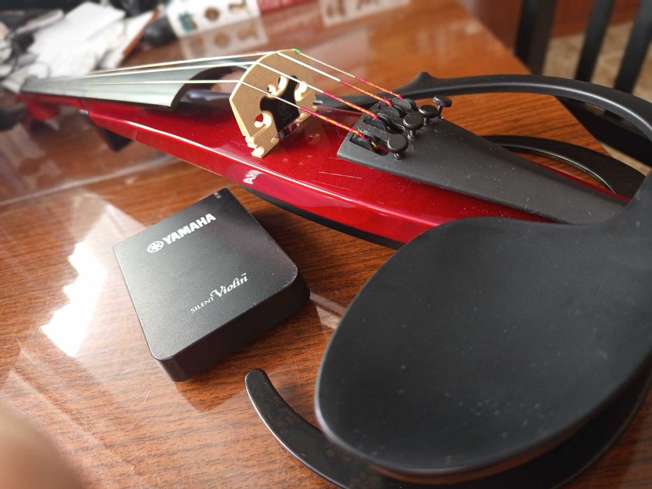 Електрическа цигулка Silent Yamaha YSV104