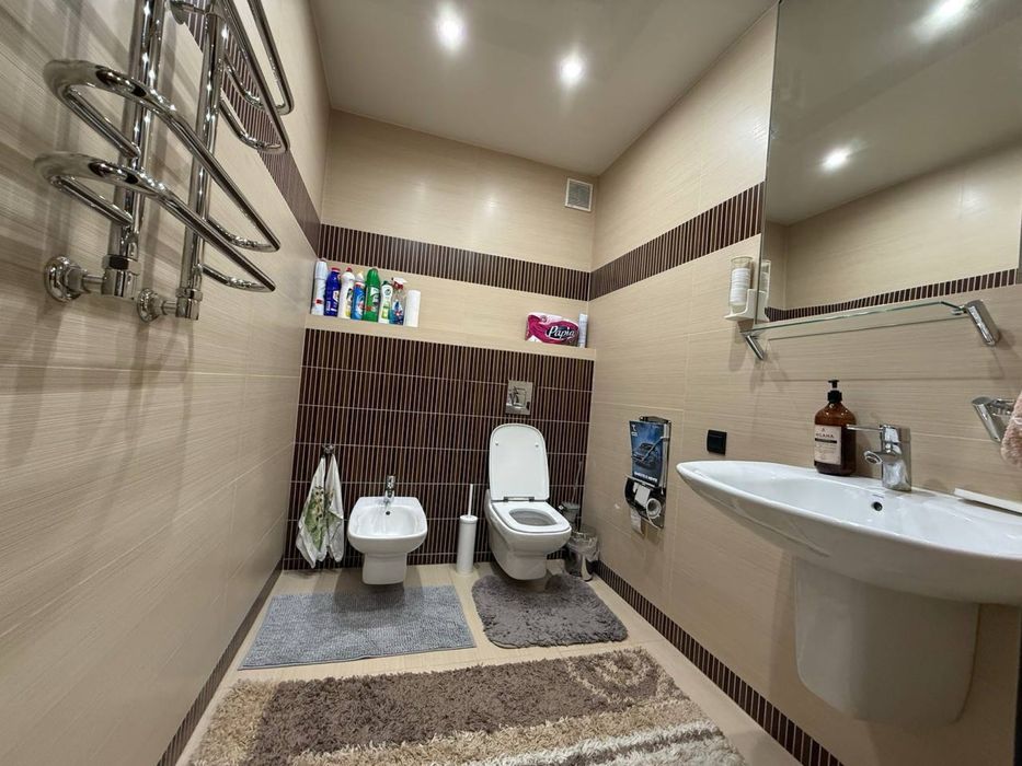 Квартира ЦУМ 4/1,2,цоколь/4 220 м2