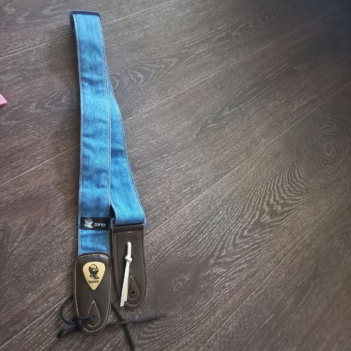 Гитара аккустическая