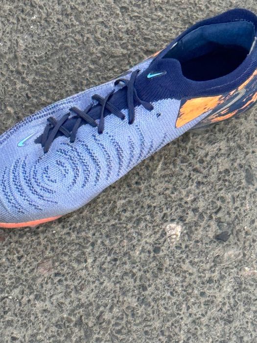 Футбольная бутса