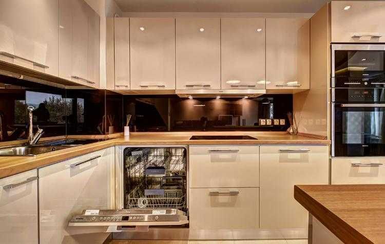 Продава се Тристаен апартамент в София, Дружба 1 - 107 кв.м за 858 €/кв.м - Снимка #11