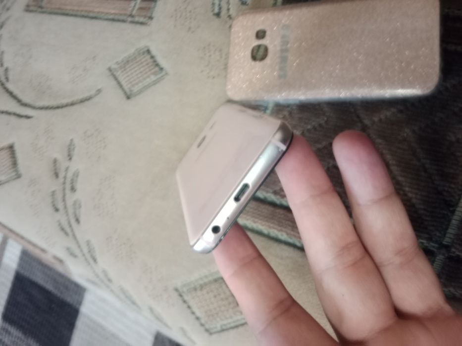 Продам Самсунг А3 17